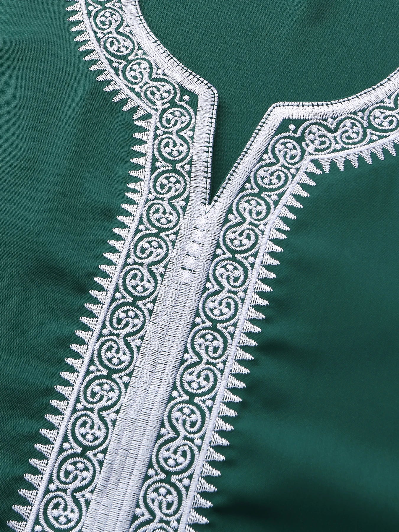 Robe (thowb) Morrocan green embroidered khamis Ramadan Mubaarak!