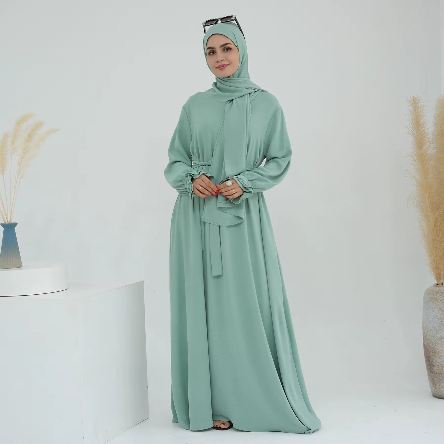 Eye-catching Abayas in various colours. If you subscribe to our emailing messaging you get 10 Percent discount